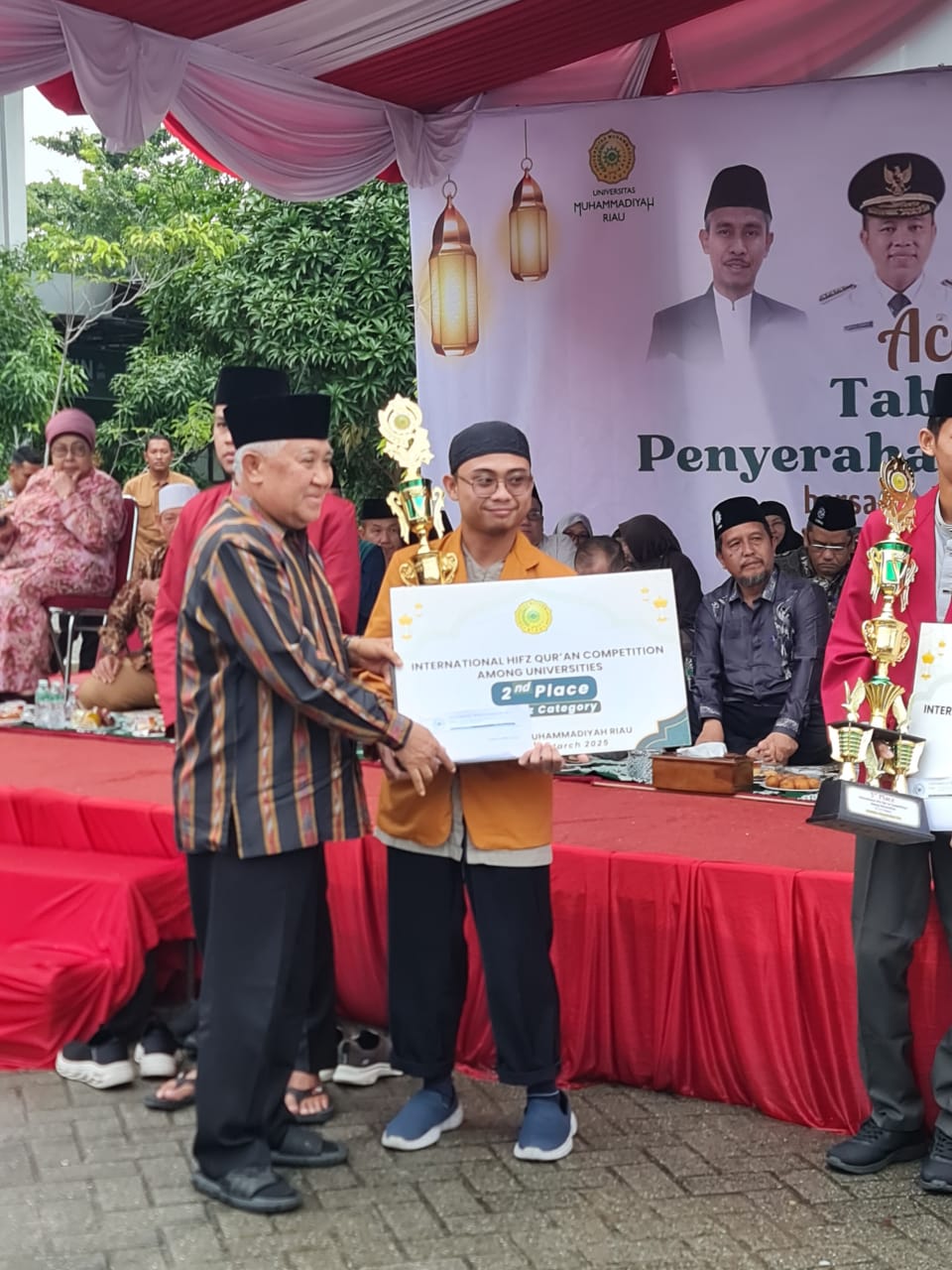 Mahasiswa FAI UMKLA Sabet Juara 2 Internasional Hifz Quran Competition di UMRI