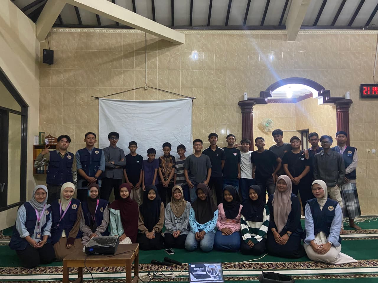 Mahasiswa KKN AKSARA UMKLA Kelompok 1 Luncurkan Website  kradenankriyan.com: Wadah Informasi dan Edukasi Era Digital